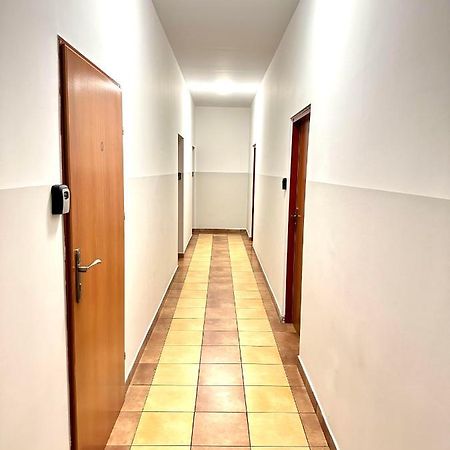 Orzelek Hostel Гниежно Екстериор снимка