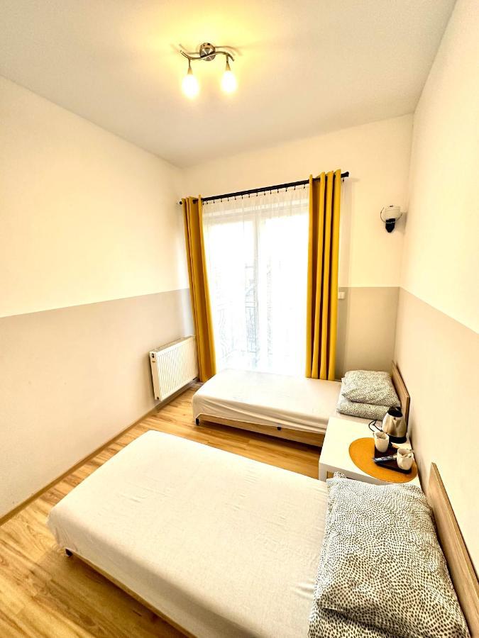 Orzelek Hostel Гниежно Екстериор снимка