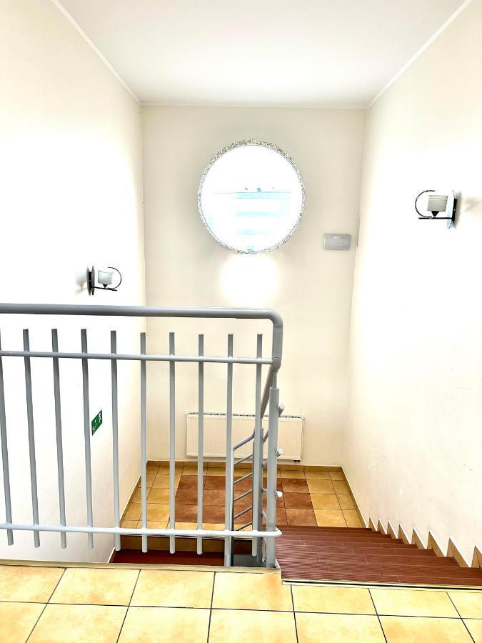 Orzelek Hostel Гниежно Екстериор снимка