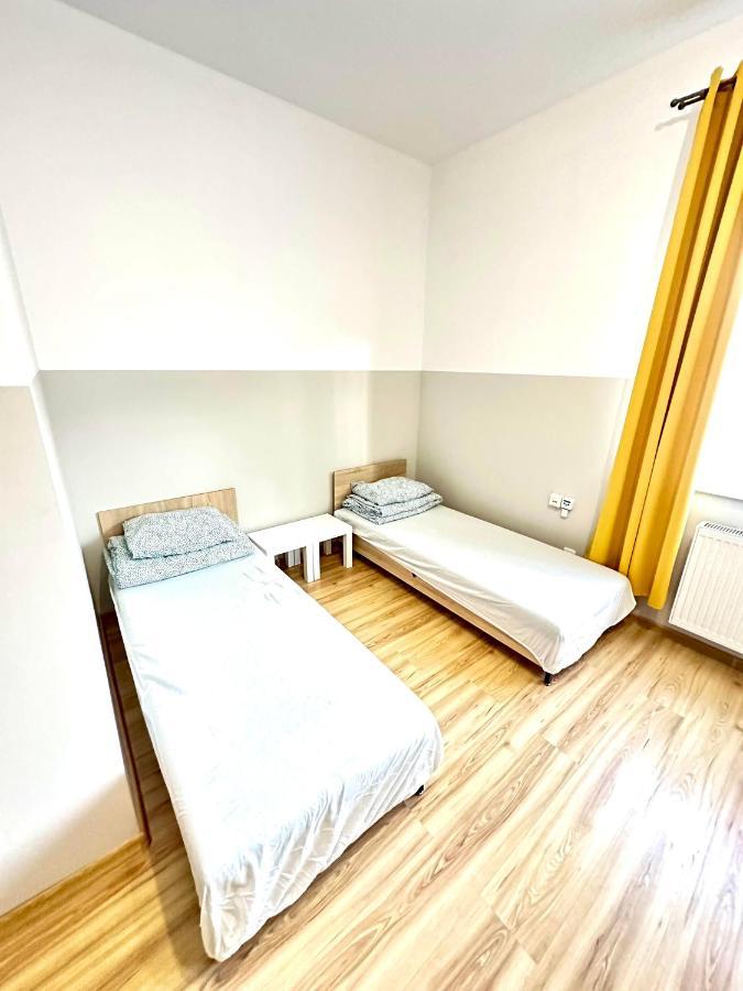 Orzelek Hostel Гниежно Екстериор снимка